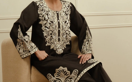 Threads of Identity: Exploring the Essence of 5 Leading Pakistani Fashion Brands