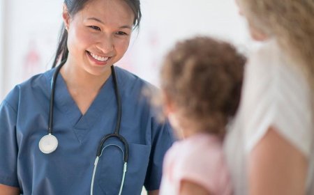 How Do Home Nursing Services Help with Pain Relief in Dubai?