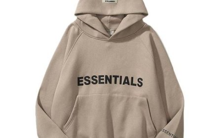 Essential Hoodie Unboxed: Minimalist Design, Maximum Impact