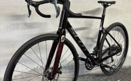 How to Choose Between Mountain, Road, and Hybrid Bikes