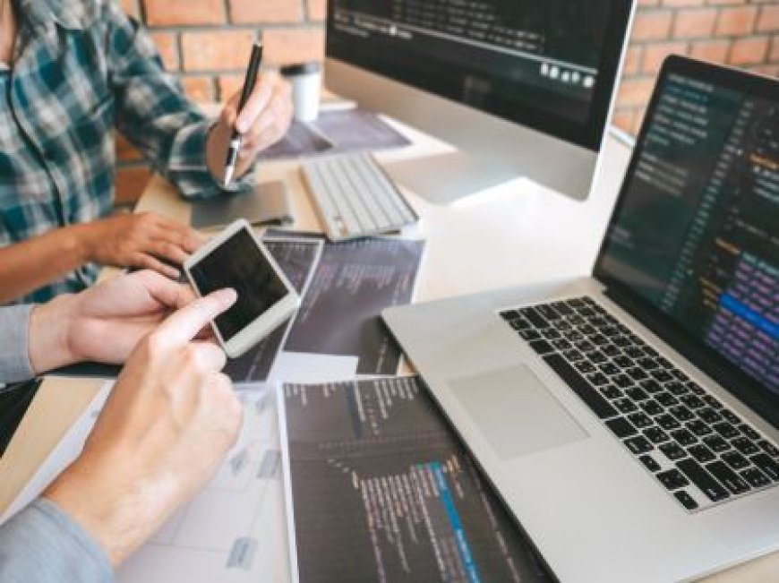 Real-Time Logistics Intelligence: AI-Powered Software for Smarter Decisions