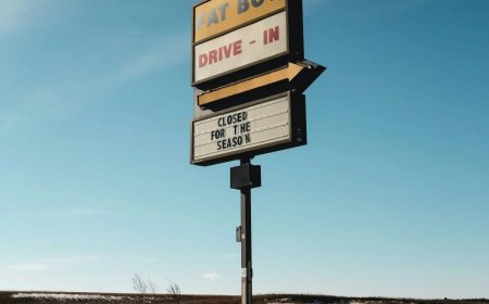 From the Ground Up: The Branding Power of Custom Pylon Signs