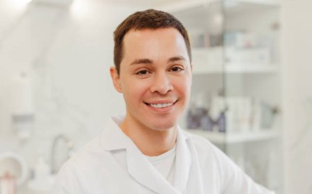 استشارات وتجميل البشرة مع أفضل دكتور جلدية في الرياض