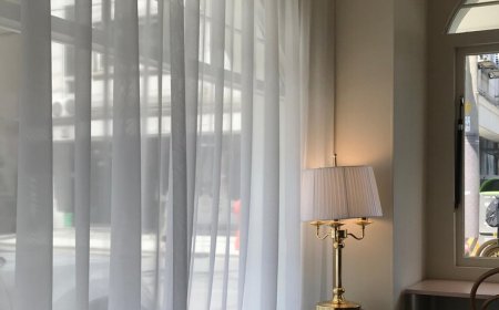 Choose Vertical Blinds in Dubai for a Sleek Look