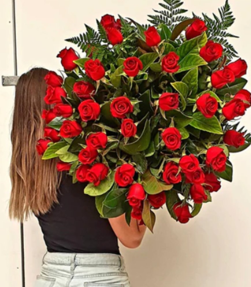 Let Nature In: How Fresh Flowers Can Transform Your Wellbeing at Home