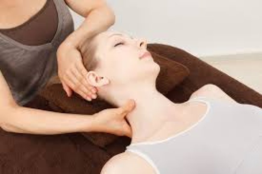 Effective Neck Pain Relief at Chiropractor in Etobicoke, ON
