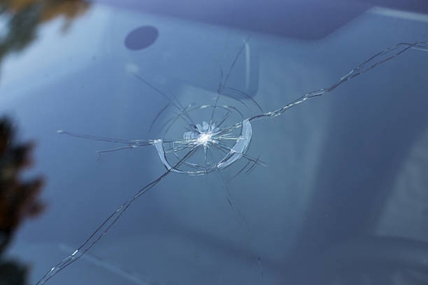 Experience the Best Windscreen Chip and Scratch Repairs Today